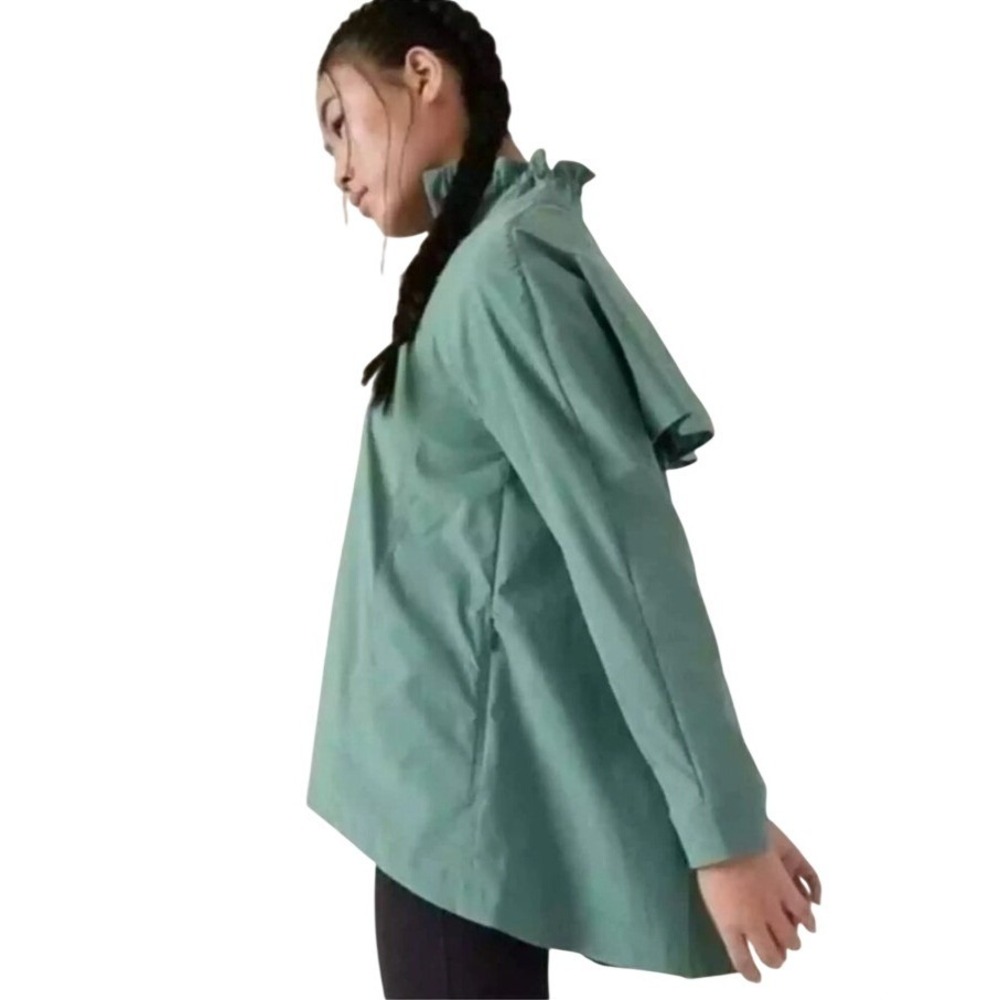 Lululemon Jacket Sage Green Ruffle Neck Pleated Back Windbreaker - Size‎ Large